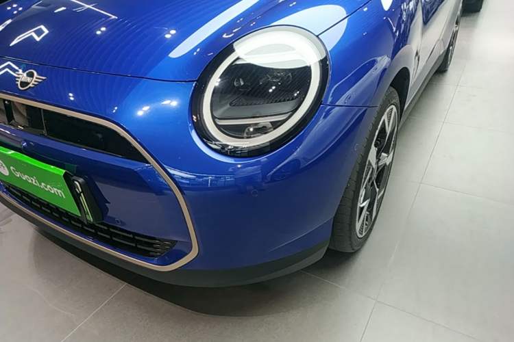 Used MINI Electric COOPER 2024 452km COOPER SE Artist Left Front Headlight