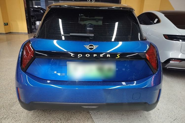 Used MINI Electric COOPER 2024 452km COOPER SE Artist Rear