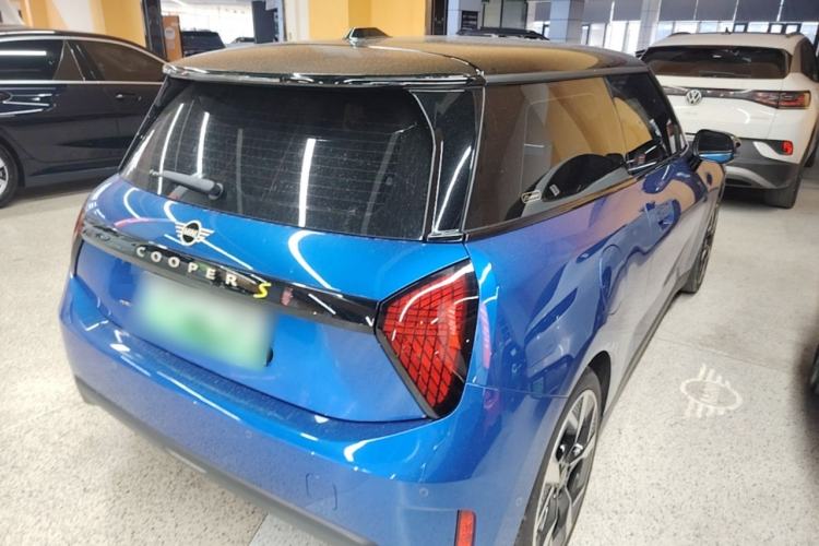 Used MINI Electric COOPER 2024 452km COOPER SE Artist Rear Right 45 Deg