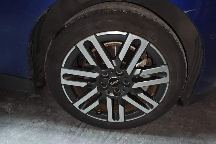 Used MINI Electric COOPER 2024 456km COOPER E Classic Edition Right Front Wheel Hub