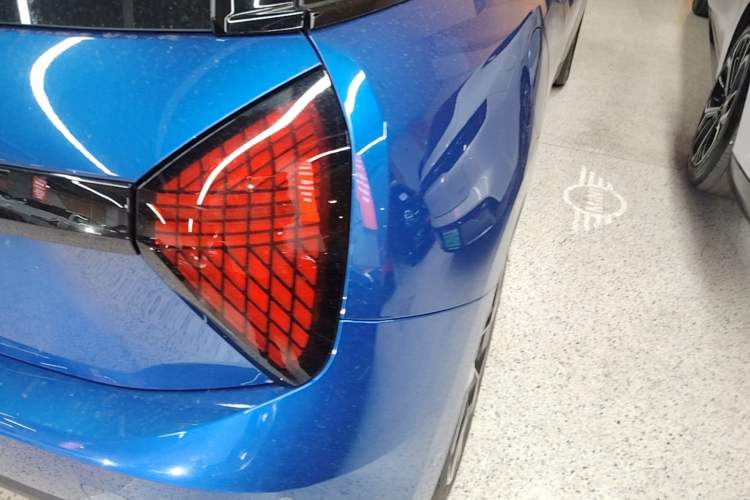 Used MINI Electric COOPER 2024 452km COOPER SE Artist Right Rear Taillight