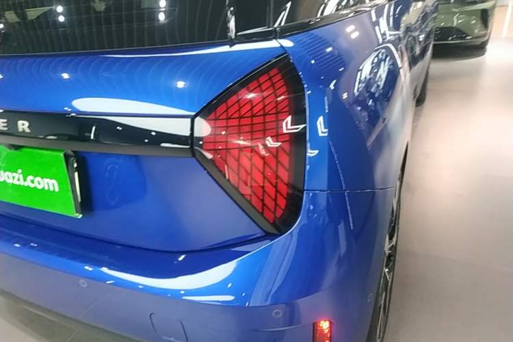 Used MINI Electric COOPER 2024 452km COOPER SE Artist Right Rear Taillight