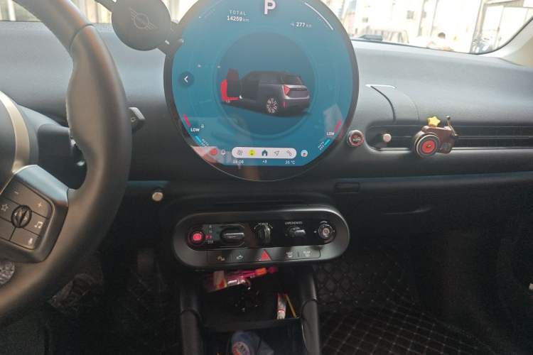 Used MINI Electric COOPER 2024 456km COOPER E Classic Edition Audio And AC Panel