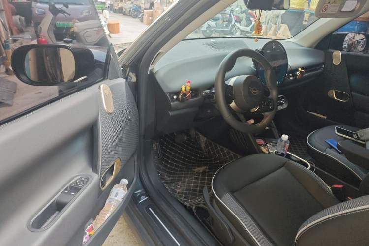 Used MINI Electric COOPER 2024 456km COOPER E Classic Edition Driver Seat