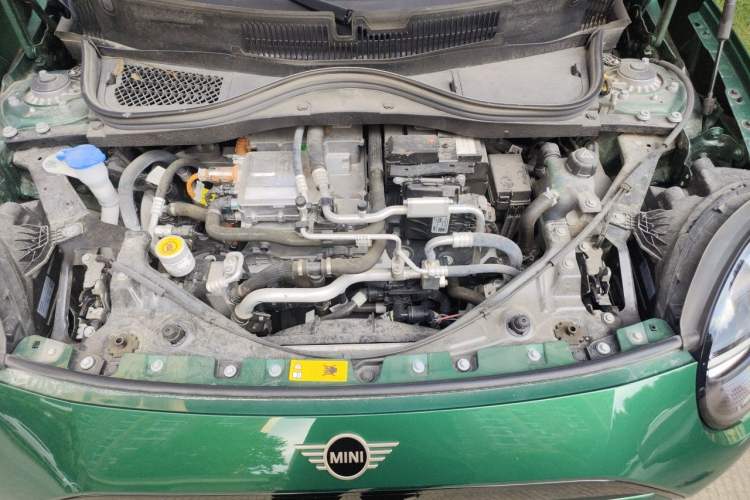 Used MINI Electric COOPER 2024 456km COOPER E Classic Edition Engine Bay
