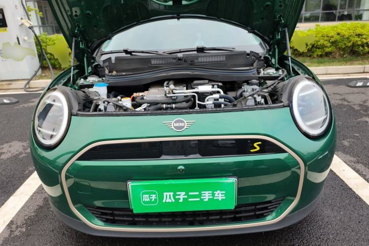 Used MINI Electric COOPER 2024 452km COOPER SE Artist Engine Bay