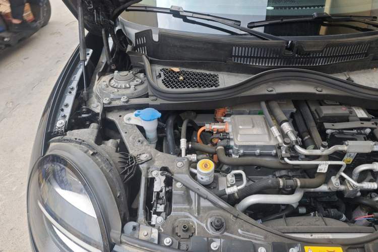 Used MINI Electric COOPER 2024 456km COOPER E Classic Edition Engine Bay Right