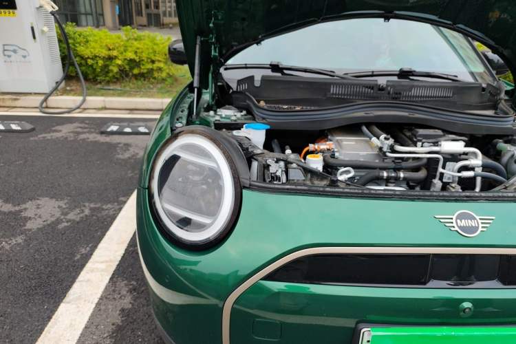Used MINI Electric COOPER 2024 452km COOPER SE Artist Engine Bay Right