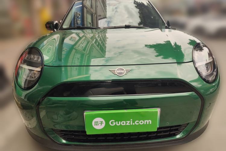 Used MINI Electric COOPER 2024 456km COOPER E Classic Edition Front
