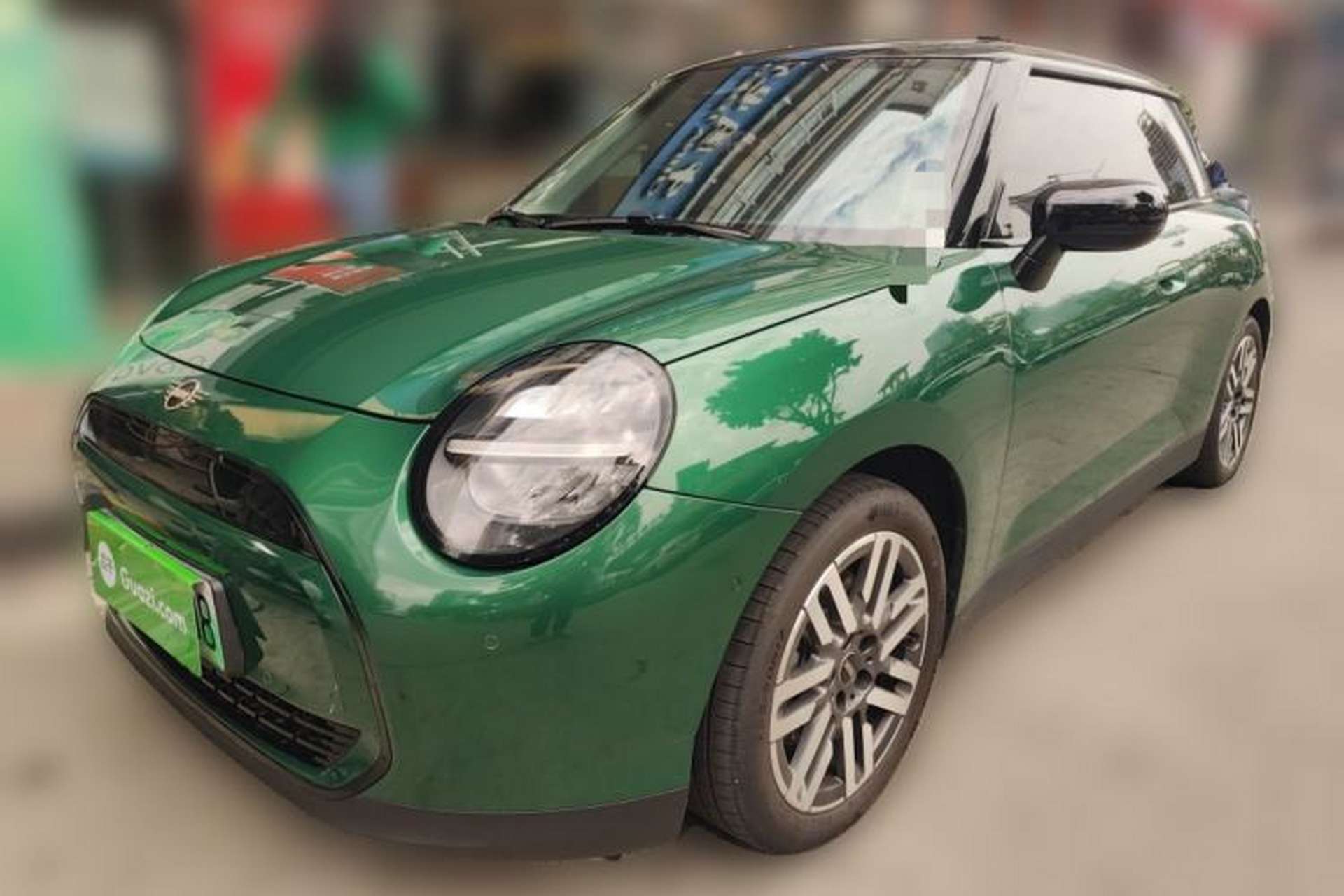 Used MINI Electric COOPER 2024 456km COOPER E Classic Edition Front Left 45 Deg