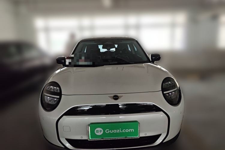 Used MINI Electric COOPER 2024 456km COOPER E Classic Edition Front