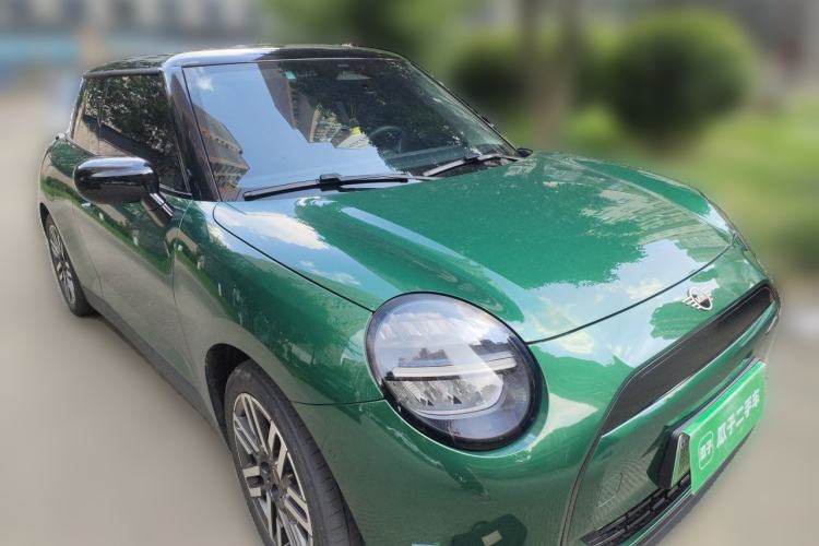 Used MINI Electric COOPER 2024 456km COOPER E Classic Edition Front Right 45 Deg