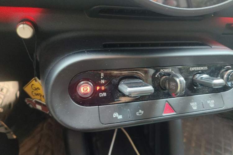 Used MINI Electric COOPER 2024 456km COOPER E Classic Edition Gear Lever