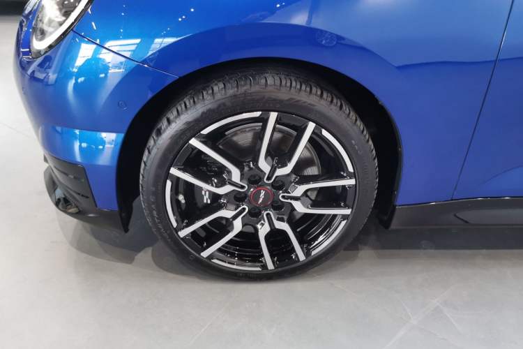 Used MINI Electric COOPER 2024 452km COOPER SE 1/65 Limited Edition Left Front Wheel Hub