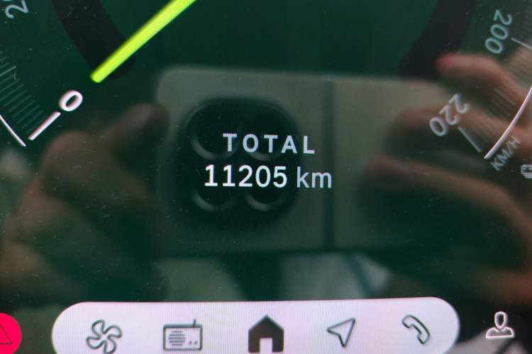 Used MINI Electric COOPER 2024 452km COOPER SE Artist Odometer Close Up