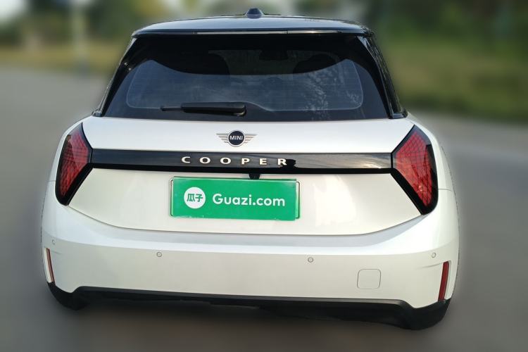 Used MINI Electric COOPER 2024 456km COOPER E Classic Edition Rear