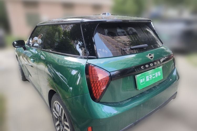 Used MINI Electric COOPER 2024 456km COOPER E Classic Edition Rear Left 45 Deg