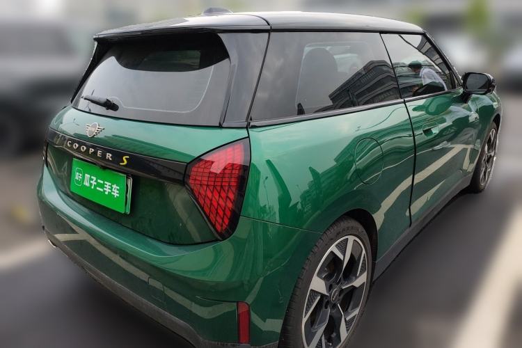 Used MINI Electric COOPER 2024 452km COOPER SE Artist Rear Right 45 Deg