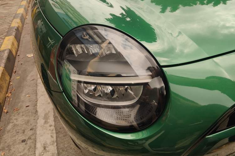 Used MINI Electric COOPER 2024 456km COOPER E Classic Edition Right Front Headlight
