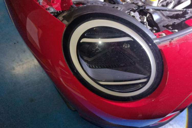 Used MINI Electric COOPER 2024 452km COOPER SE Artist Right Front Headlight