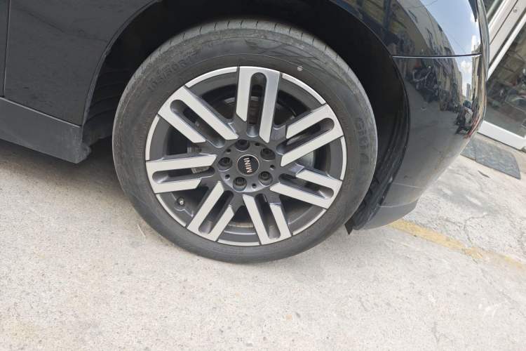 Used MINI Electric COOPER 2024 456km COOPER E Classic Edition Right Front Wheel Hub