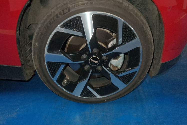 Used MINI Electric COOPER 2024 452km COOPER SE Artist Right Front Wheel Hub