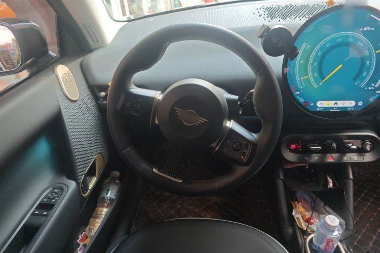 Used MINI Electric COOPER 2024 456km COOPER E Classic Edition Steering Wheel