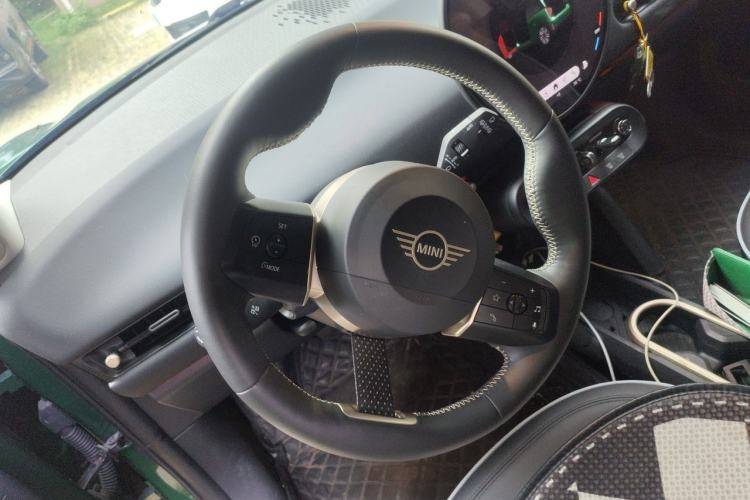 Used MINI Electric COOPER 2024 456km COOPER E Classic Edition Steering Wheel