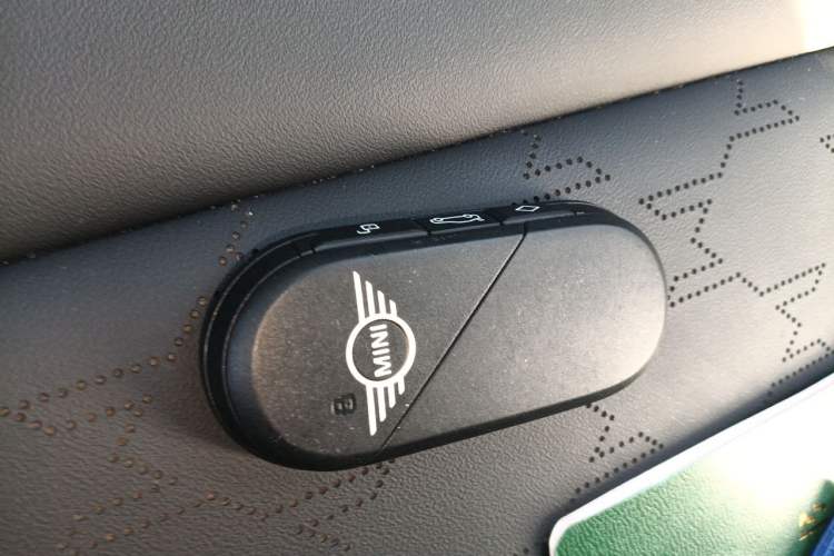 Used MINI Electric COOPER 2024 456km COOPER E Classic Edition Vehicle Key