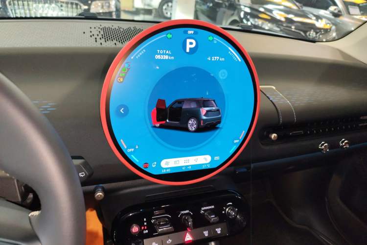 Used MINI Electric COOPER 2024 456km COOPER E Classic Edition Audio And AC Panel
