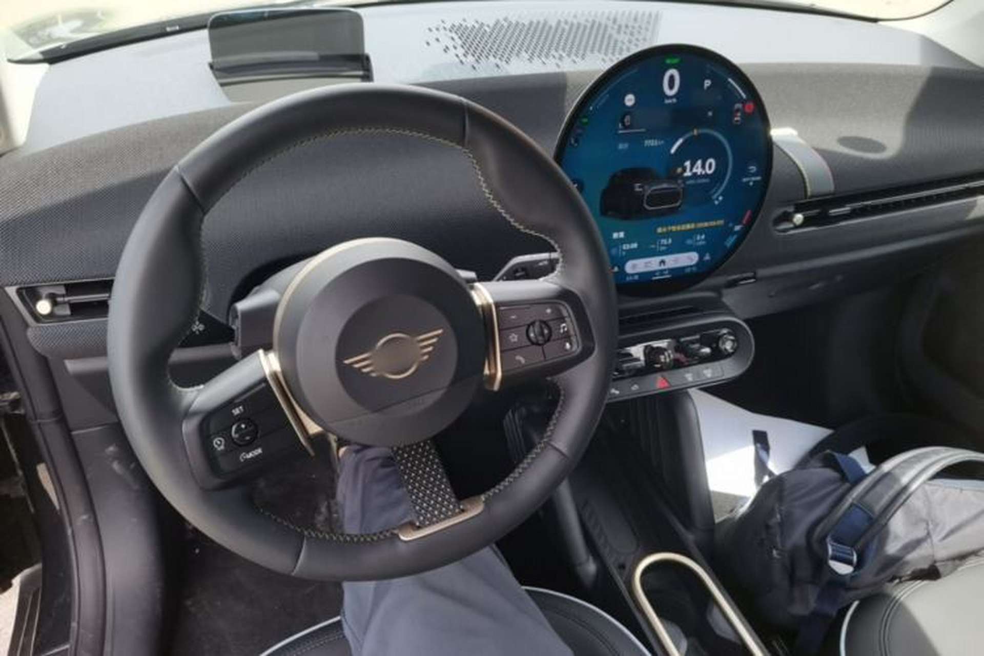 Used MINI Electric COOPER 2024 452km COOPER SE Artist Center Console