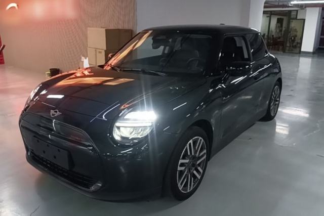 Used MINI Electric COOPER 2024 456km COOPER E Classic Edition