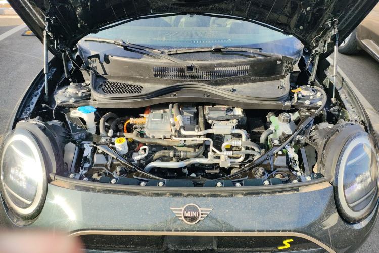 Used MINI Electric COOPER 2024 452km COOPER SE Artist Engine Bay