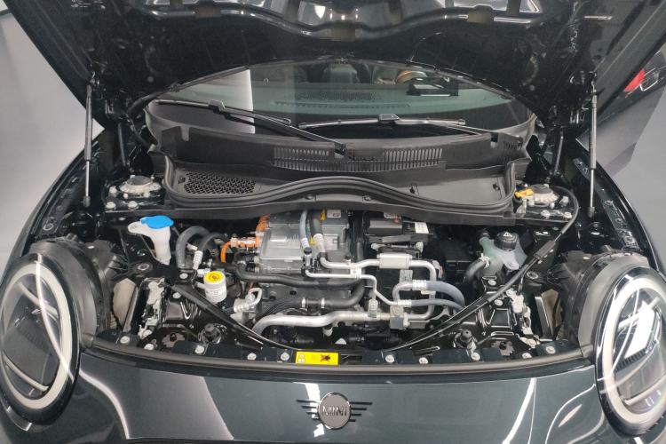 Used MINI Electric COOPER 2024 452km COOPER SE Racing Driver Engine Bay