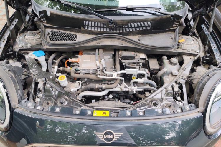 Used MINI Electric COOPER 2024 452km COOPER SE Artist Engine Bay