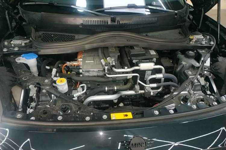 Used MINI Electric COOPER 2024 452km COOPER SE Racing Driver Engine Bay
