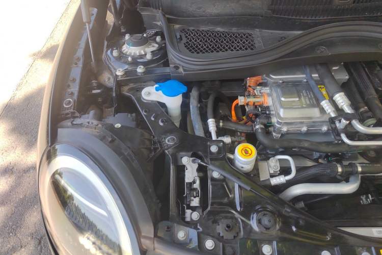 Used MINI Electric COOPER 2024 452km COOPER SE Racing Driver Engine Bay Right