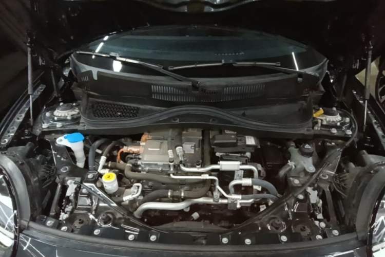 Used MINI Electric COOPER 2024 456km COOPER E Classic Edition Engine Bay