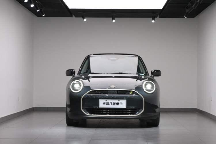 Used MINI Electric COOPER 2024 452km COOPER SE Artist Exterior 1