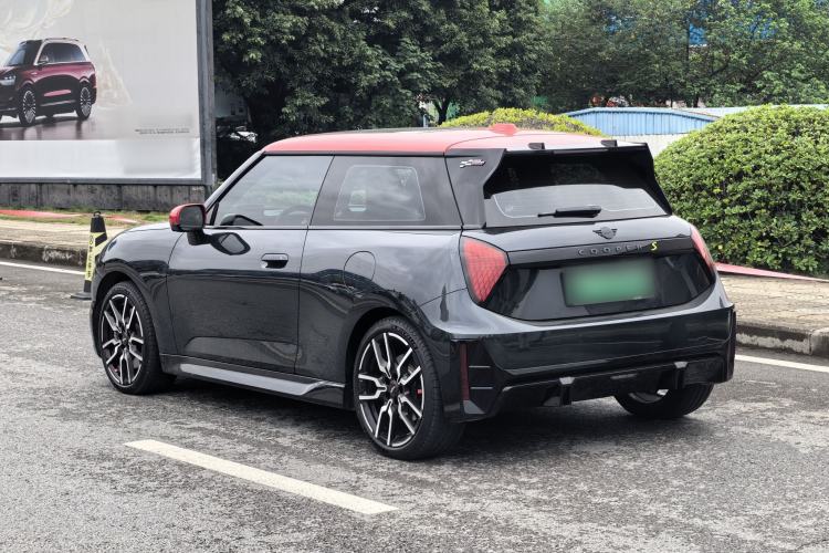Used MINI Electric COOPER 2024 452km COOPER SE Racing Driver Exterior 2