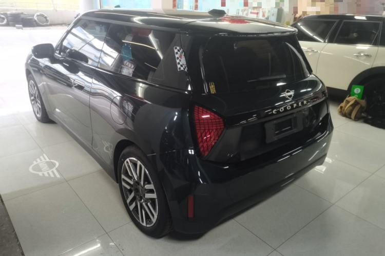Used MINI Electric COOPER 2024 456km COOPER E Classic Edition Exterior 2