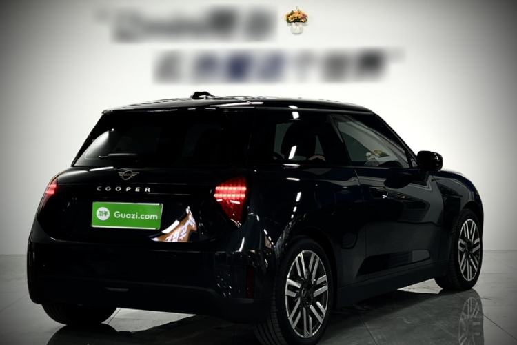 Used MINI Electric COOPER 2024 456km COOPER E Classic Edition Exterior 2
