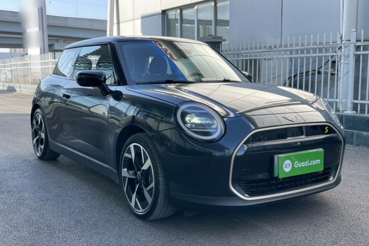 Used MINI Electric COOPER 2024 452km COOPER SE Artist Exterior 5