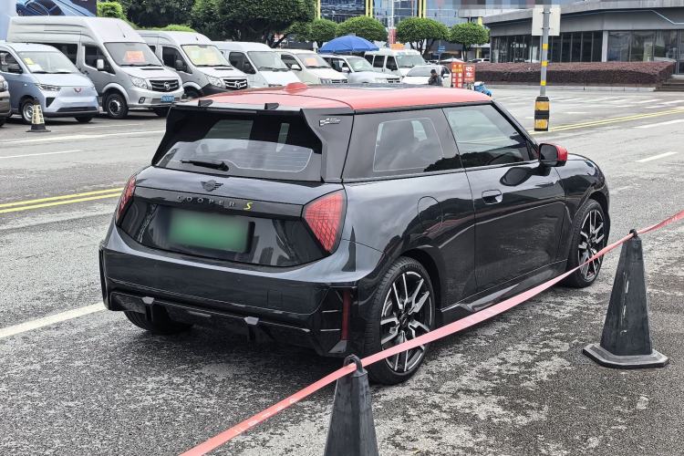 Used MINI Electric COOPER 2024 452km COOPER SE Racing Driver Exterior 5