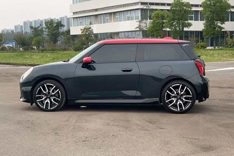 Used MINI Electric COOPER 2024 452km COOPER SE Racing Driver Exterior 5