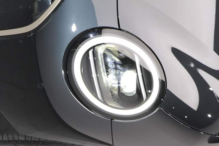 Used MINI Electric COOPER 2024 452km COOPER SE Artist Exterior 9