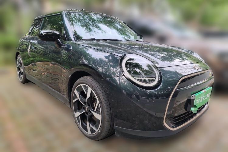 Used MINI Electric COOPER 2024 452km COOPER SE Artist Front Right 45 Deg