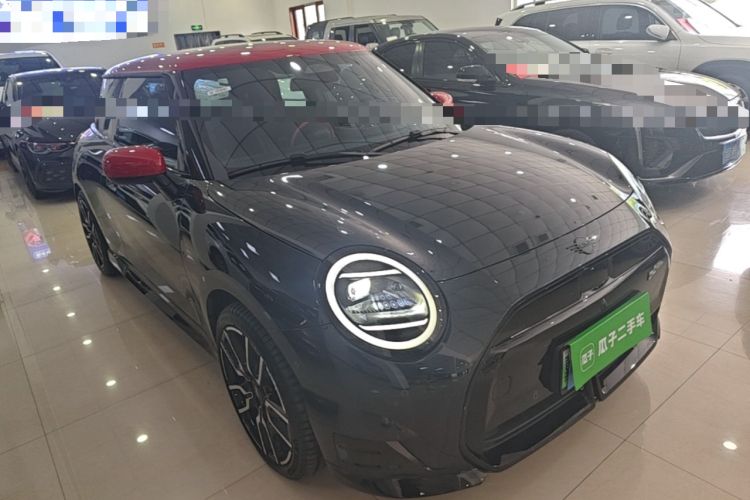 Used MINI Electric COOPER 2024 452km COOPER SE Racing Driver Front Right 45 Deg