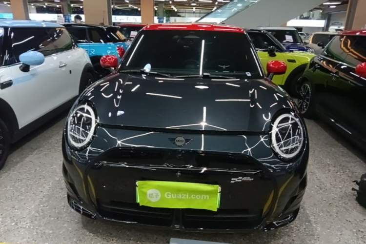 Used MINI Electric COOPER 2024 452km COOPER SE Racing Driver Front