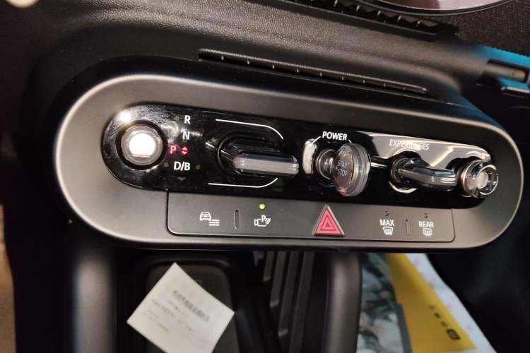 Used MINI Electric COOPER 2024 452km COOPER SE Racing Driver Gear Lever